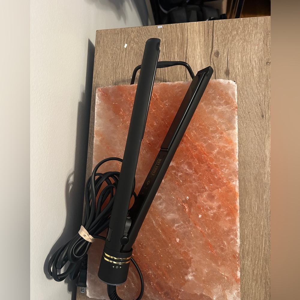 Hot tools straightener